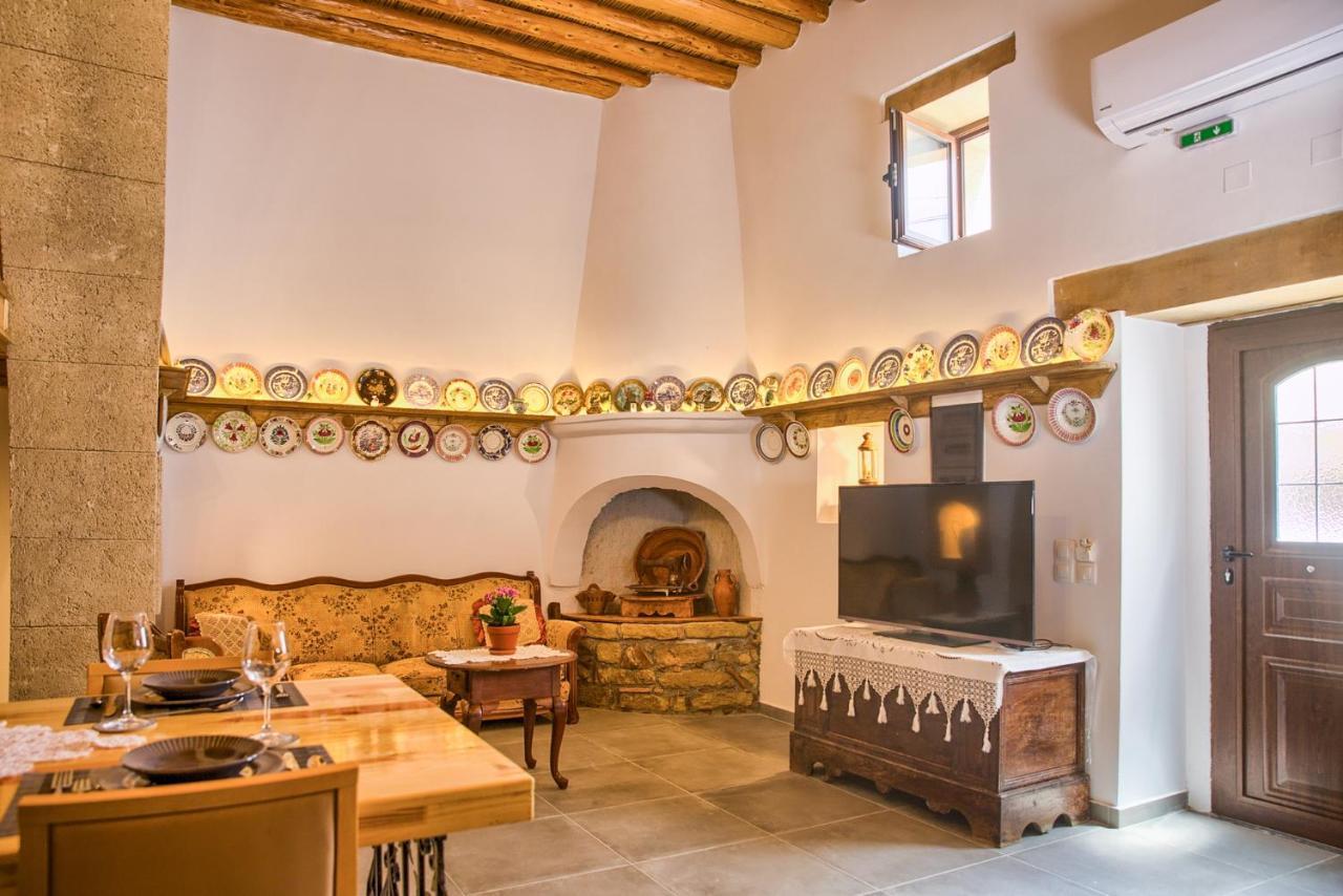 Stone Arch Villa Malona Village Exterior photo
